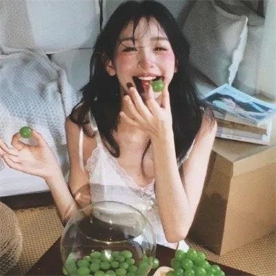 他的摩托车，她的岛